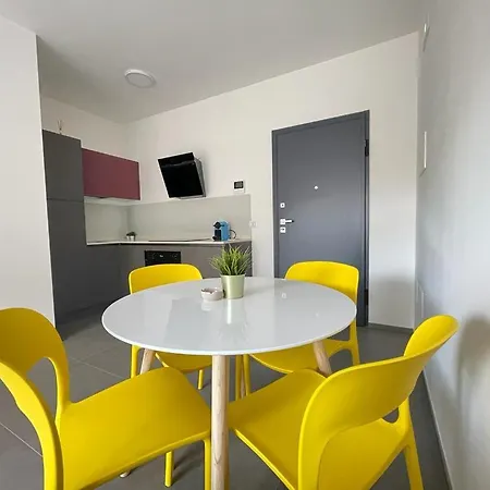 Apartment Nuovo A 40 Passi Dal Mare. A Casa Di “bicca”